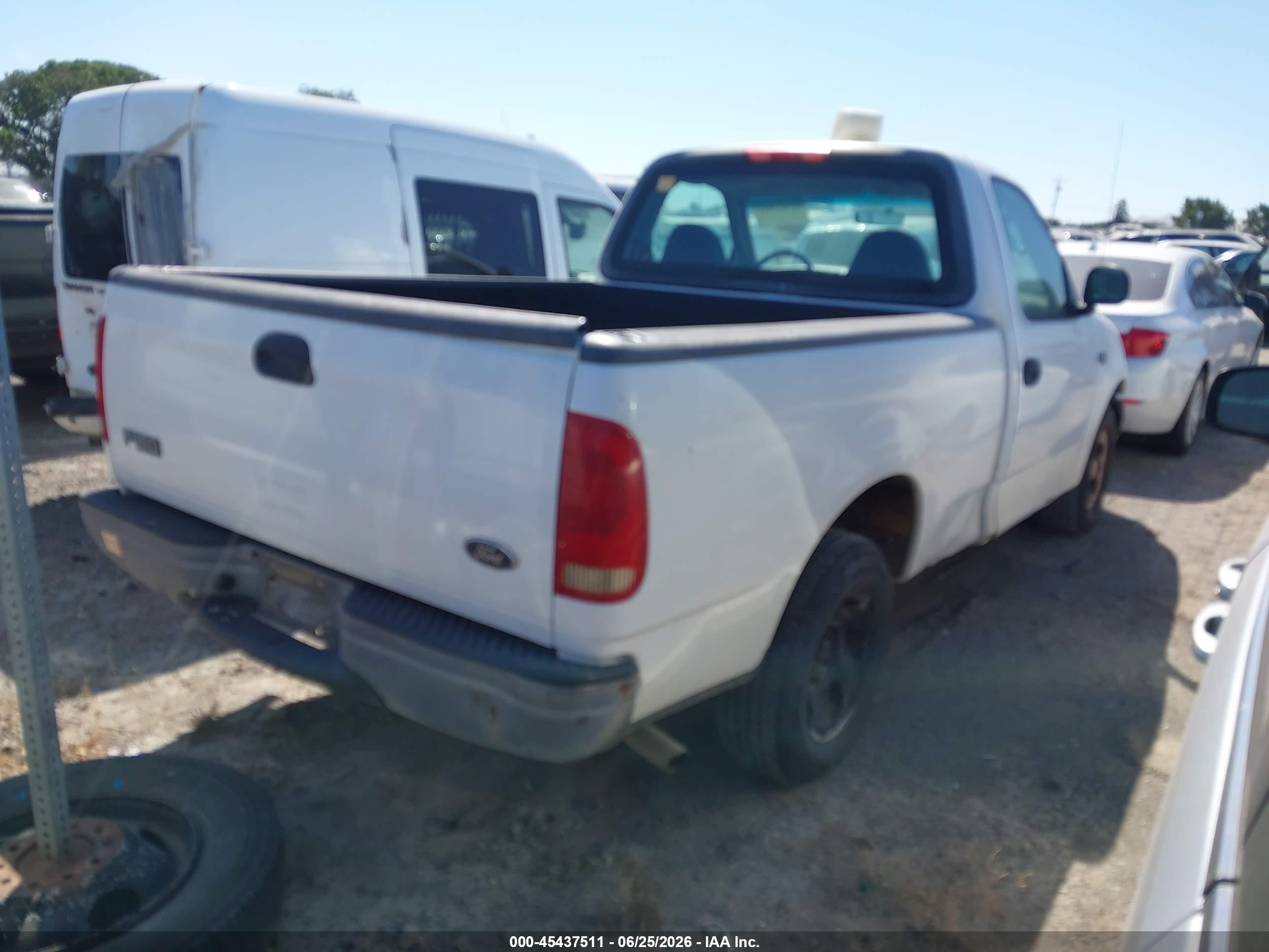 2002 Ford F-150 Xl/xlt White vin: 1FTRF17272NB06387