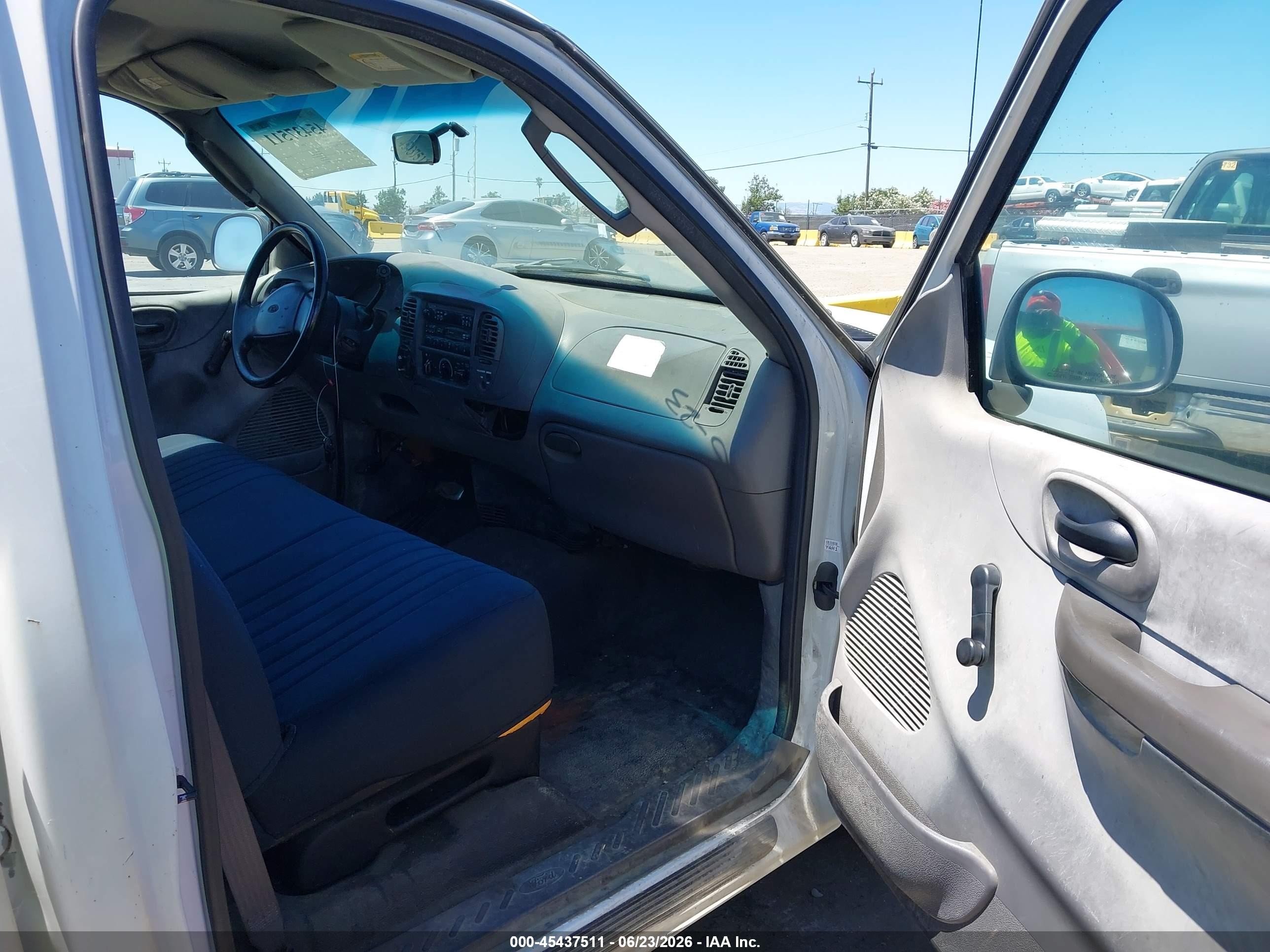 2002 Ford F-150 Xl/xlt White vin: 1FTRF17272NB06387
