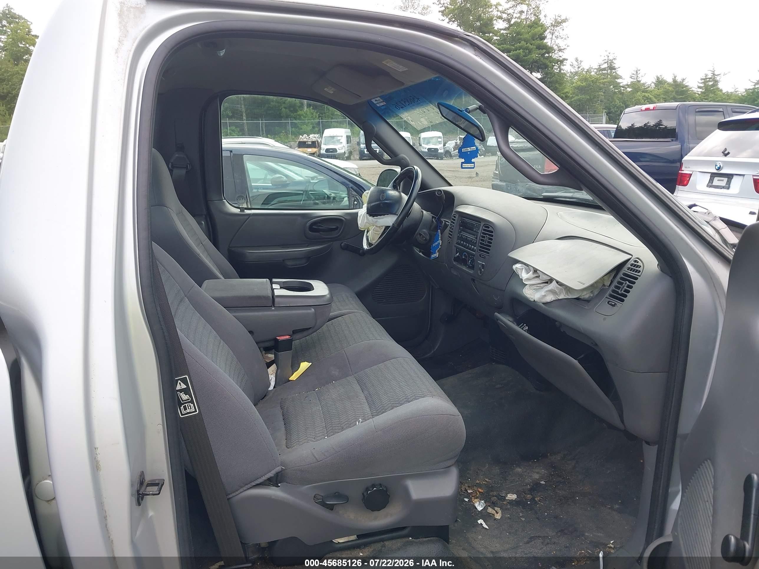 2002 Ford F-150 Xl/xlt Серебряный vin: 1FTRF17282NA19226