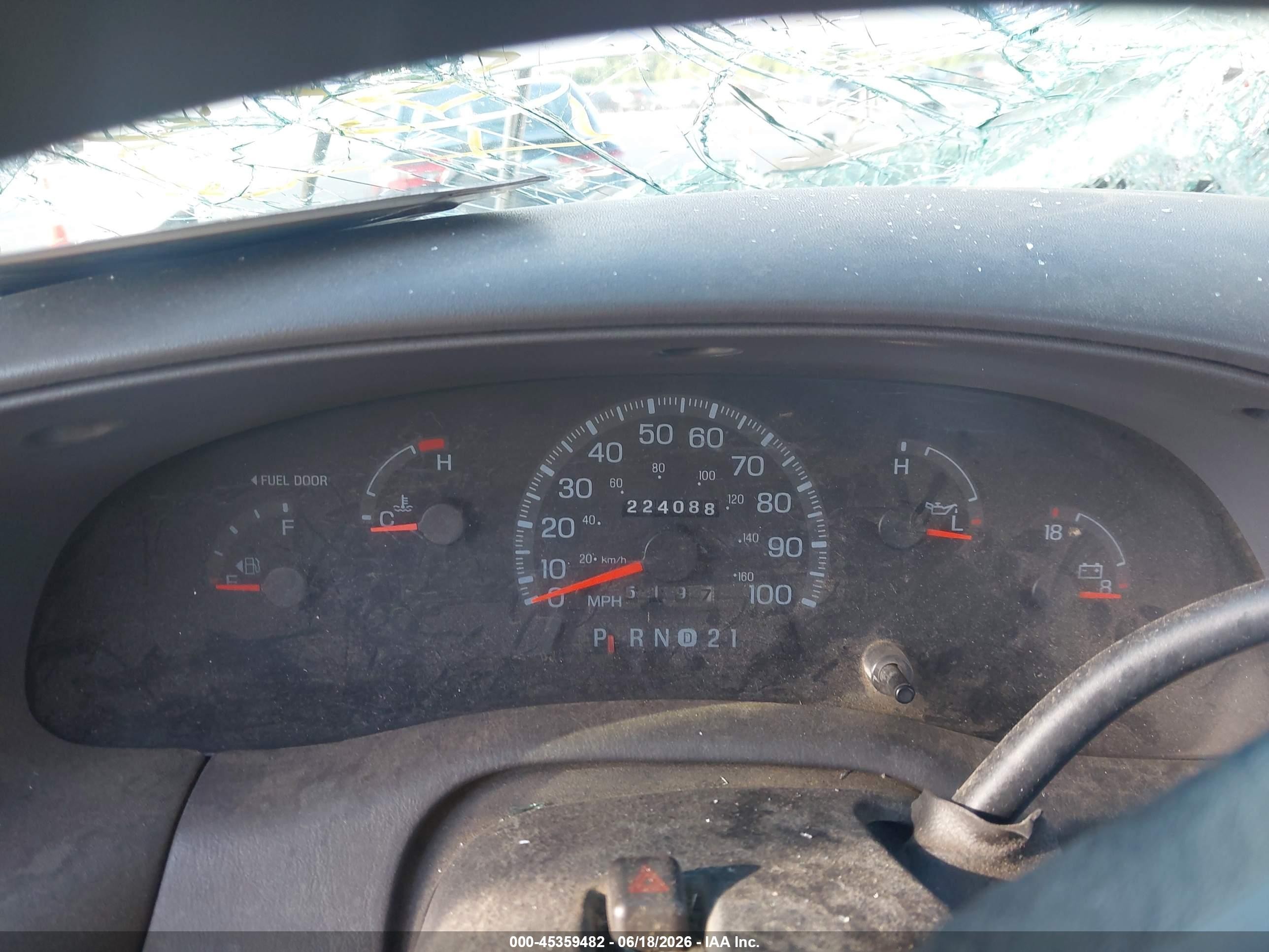 1998 Ford F-150 Lariat/standard/xl/xlt White vin: 1FTRF17L2WNB73476