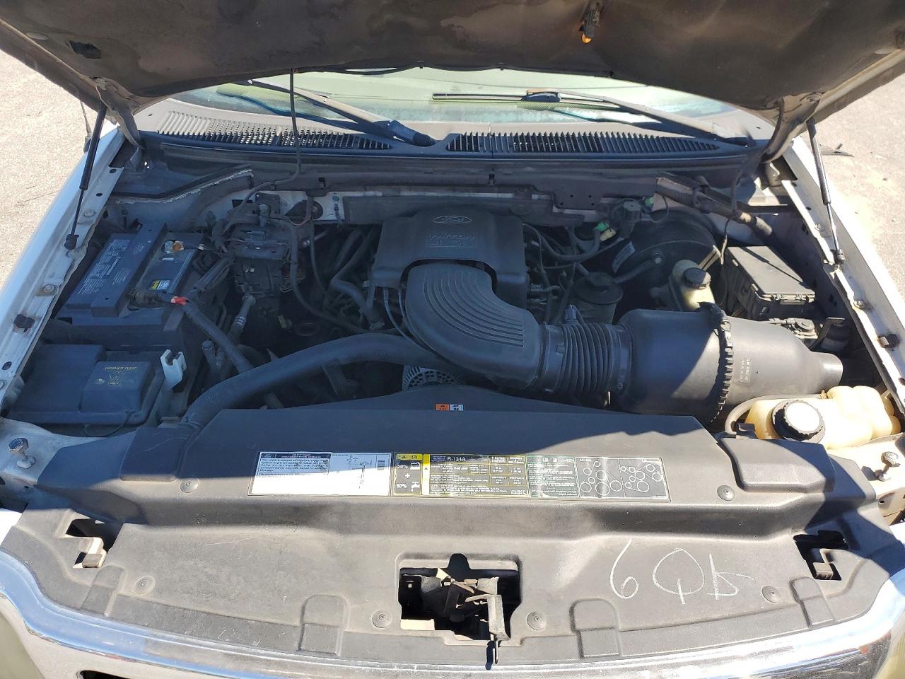 2002 Ford F150 Белый vin: 1FTRF17W02NA23869