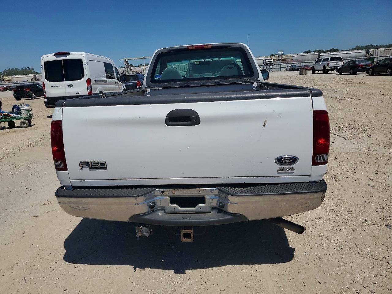2002 Ford F150 White vin: 1FTRF17W02NB00840