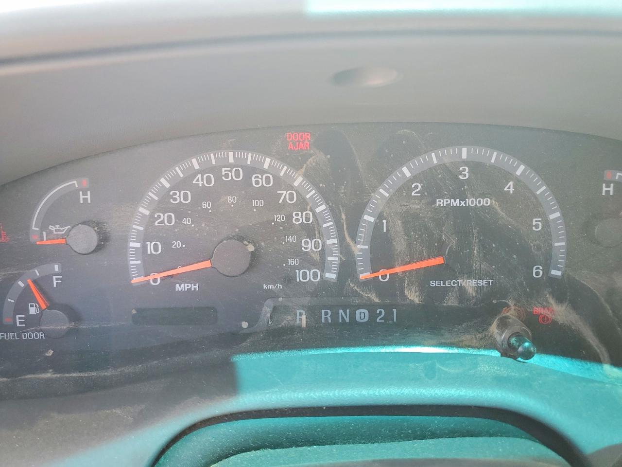 2002 Ford F150 White vin: 1FTRF17W02NB00840