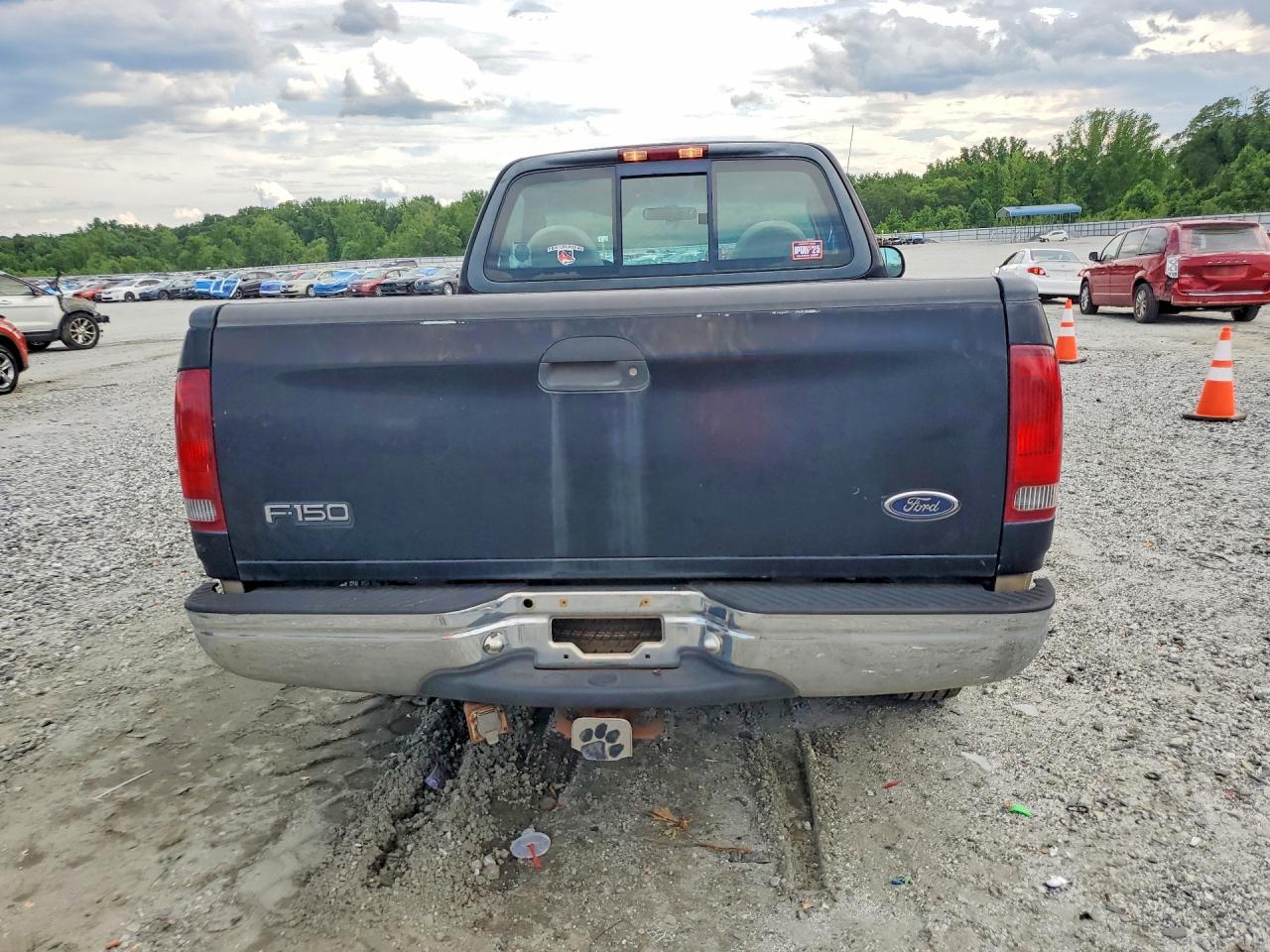 2000 Ford F150 Black vin: 1FTRF17W6YNA22377