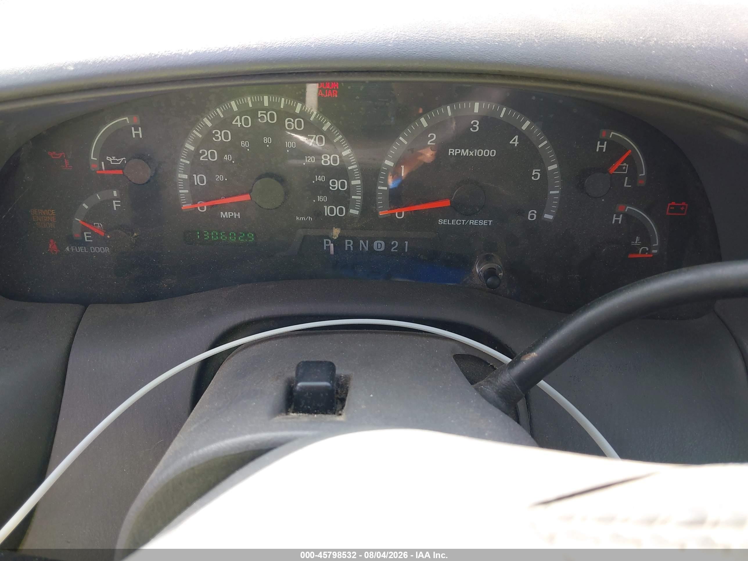 2002 Ford F-150 Xl/xlt Белый vin: 1FTRF17W82NA31086