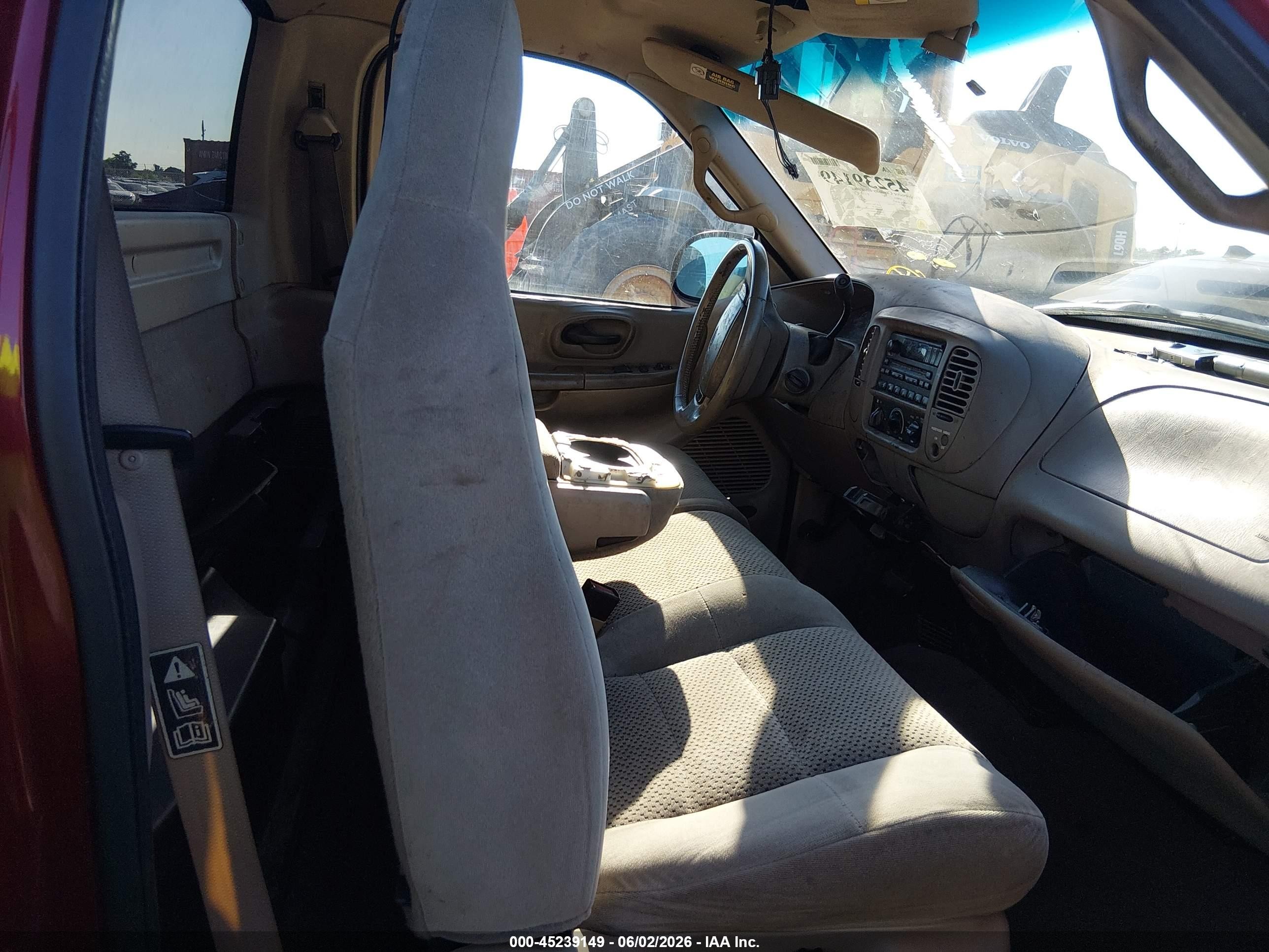 2002 Ford F-150 Xl/xlt Red vin: 1FTRF17W82NA82815