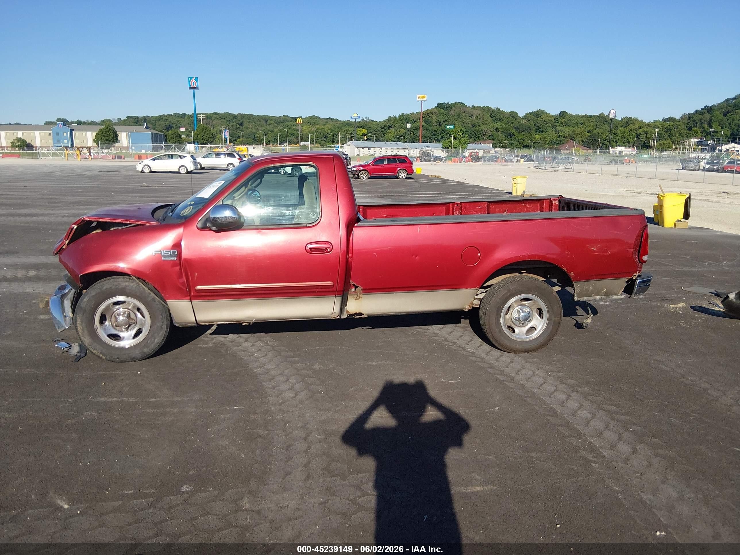 2002 Ford F-150 Xl/xlt Red vin: 1FTRF17W82NA82815