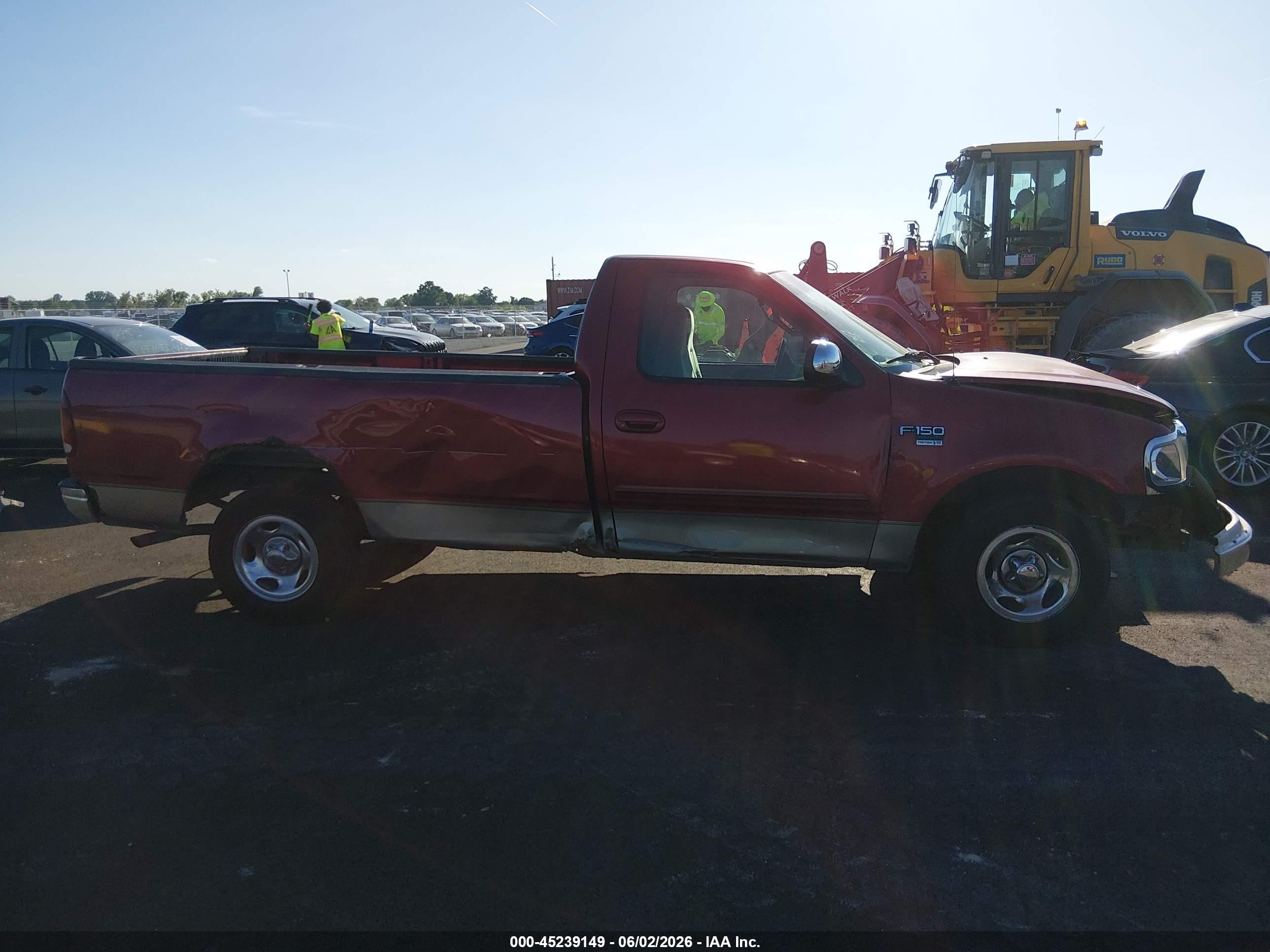 2002 Ford F-150 Xl/xlt Red vin: 1FTRF17W82NA82815