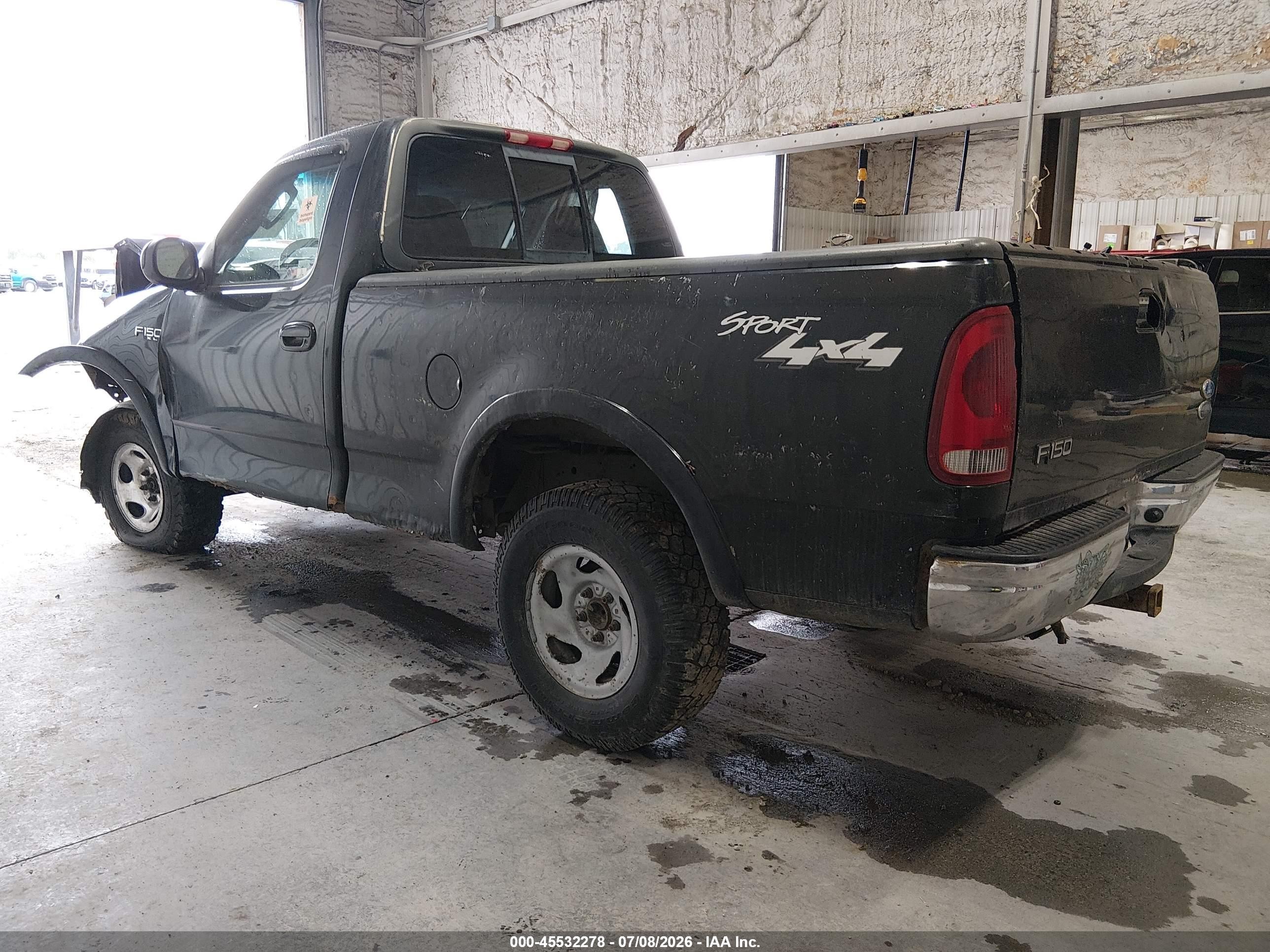2002 Ford F150   Black vin: 1FTRF182X2NB16961