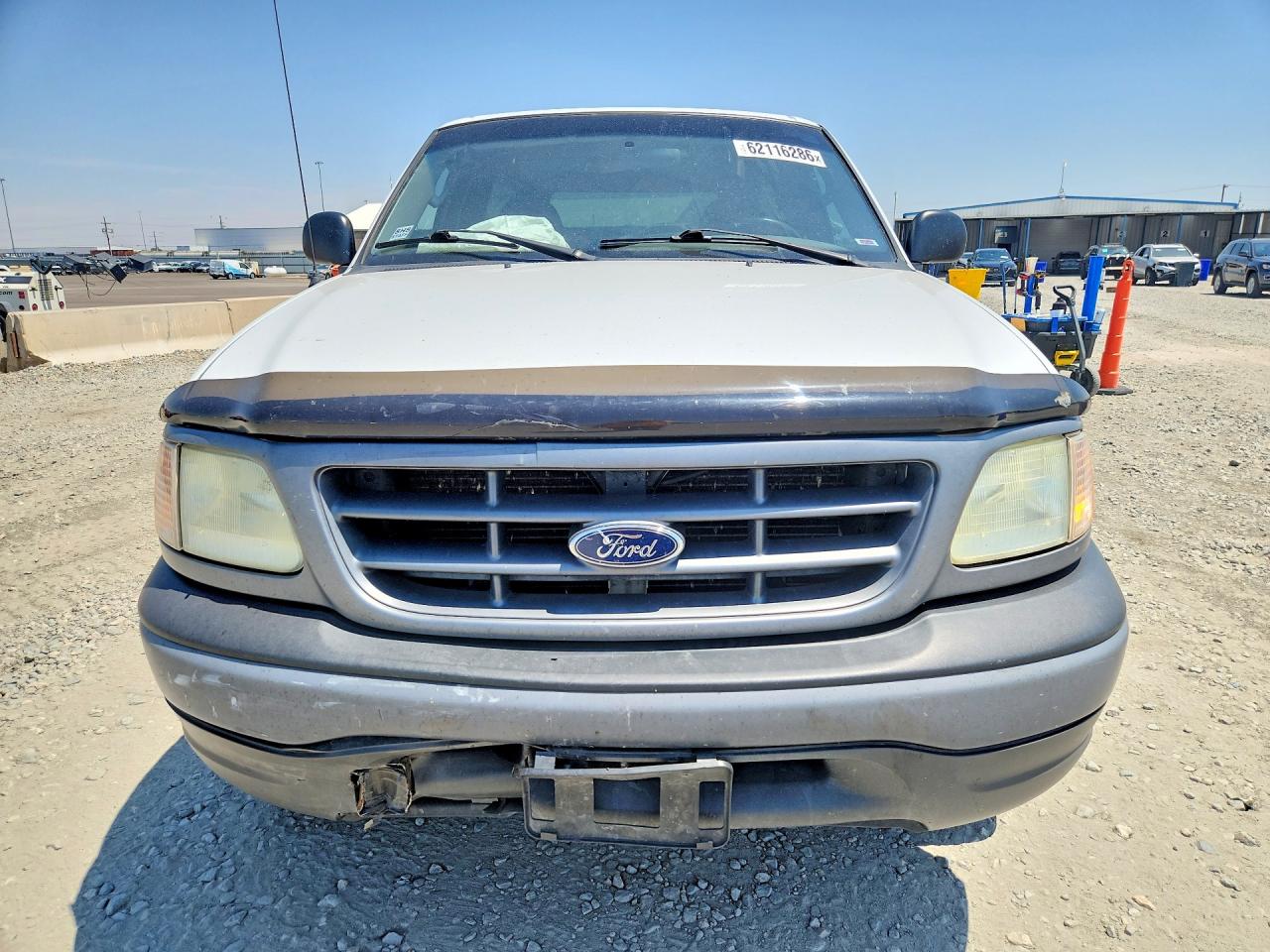 2002 Ford F150 White vin: 1FTRF18L12NB34628