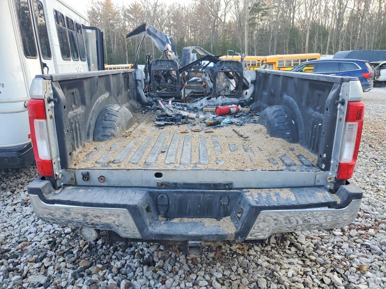 2019 Ford F350 Super Duty Серебряный vin: 1FTRF3B60KEG28865