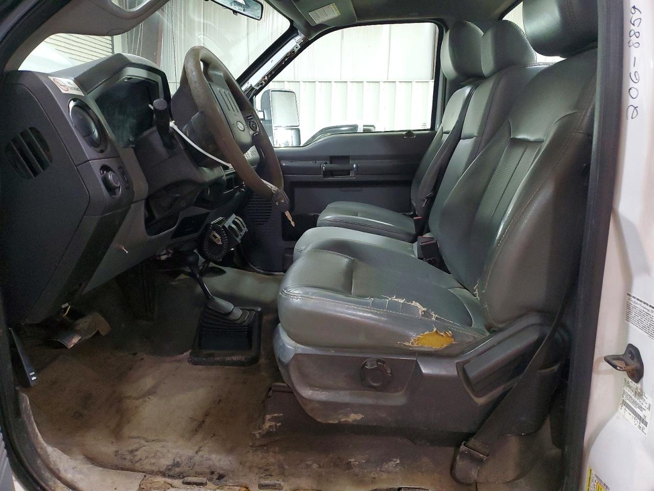 2012 Ford F350 Super Duty White vin: 1FTRF3B63CEA13034
