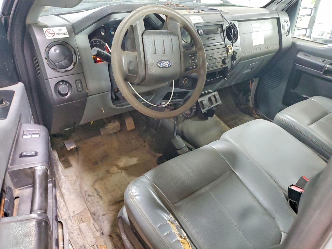 2012 Ford F350 Super Duty White vin: 1FTRF3B63CEA13034