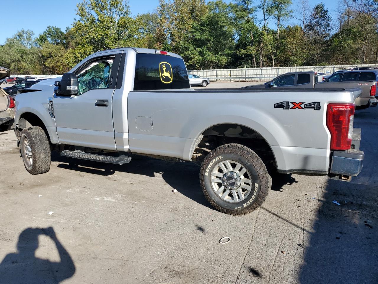 2018 Ford F350 Super Duty Серебряный vin: 1FTRF3B66JEB06420