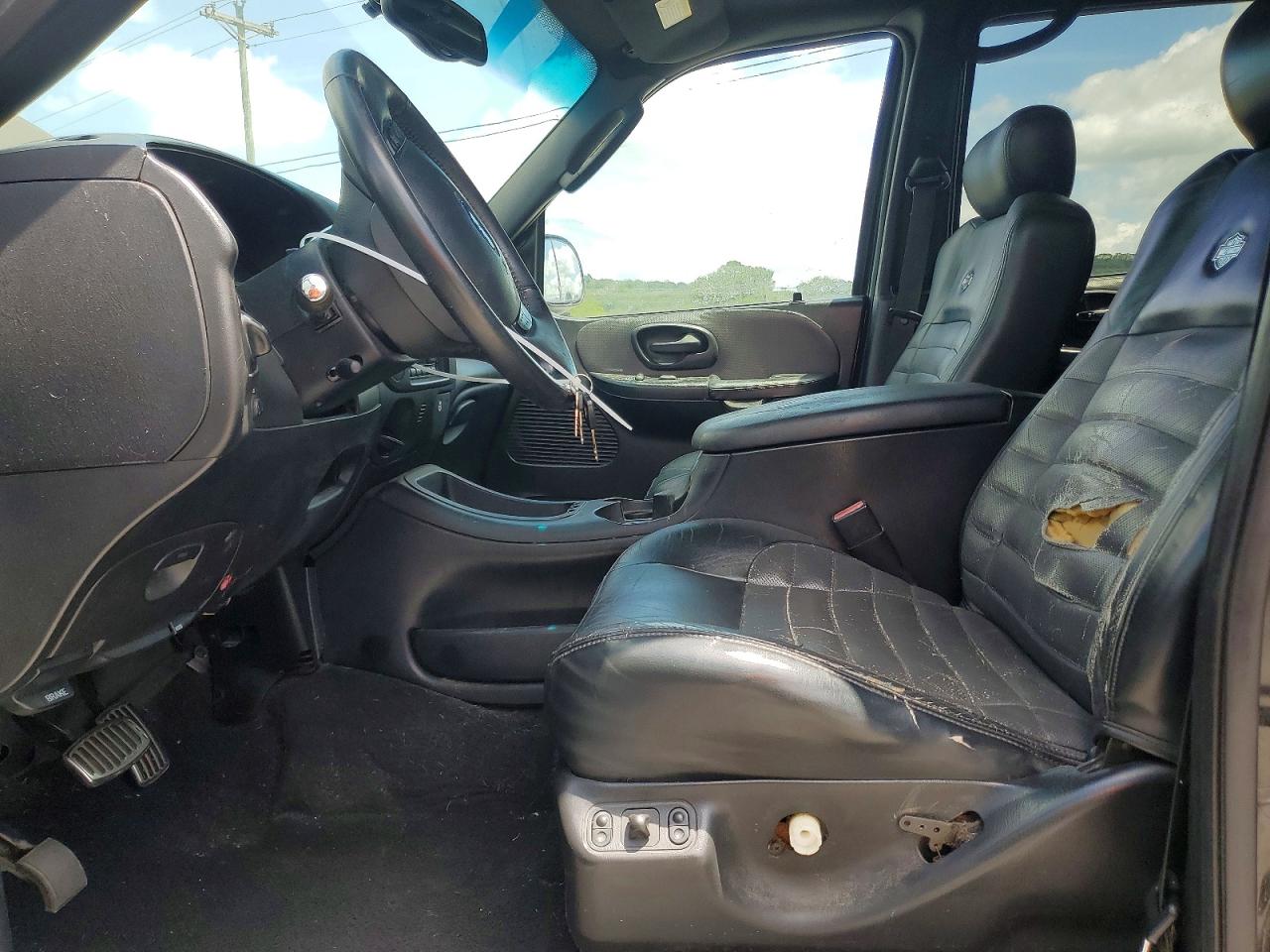 2002 Ford F150 Supercrew Harley Davidson Black vin: 1FTRW07392KE07649
