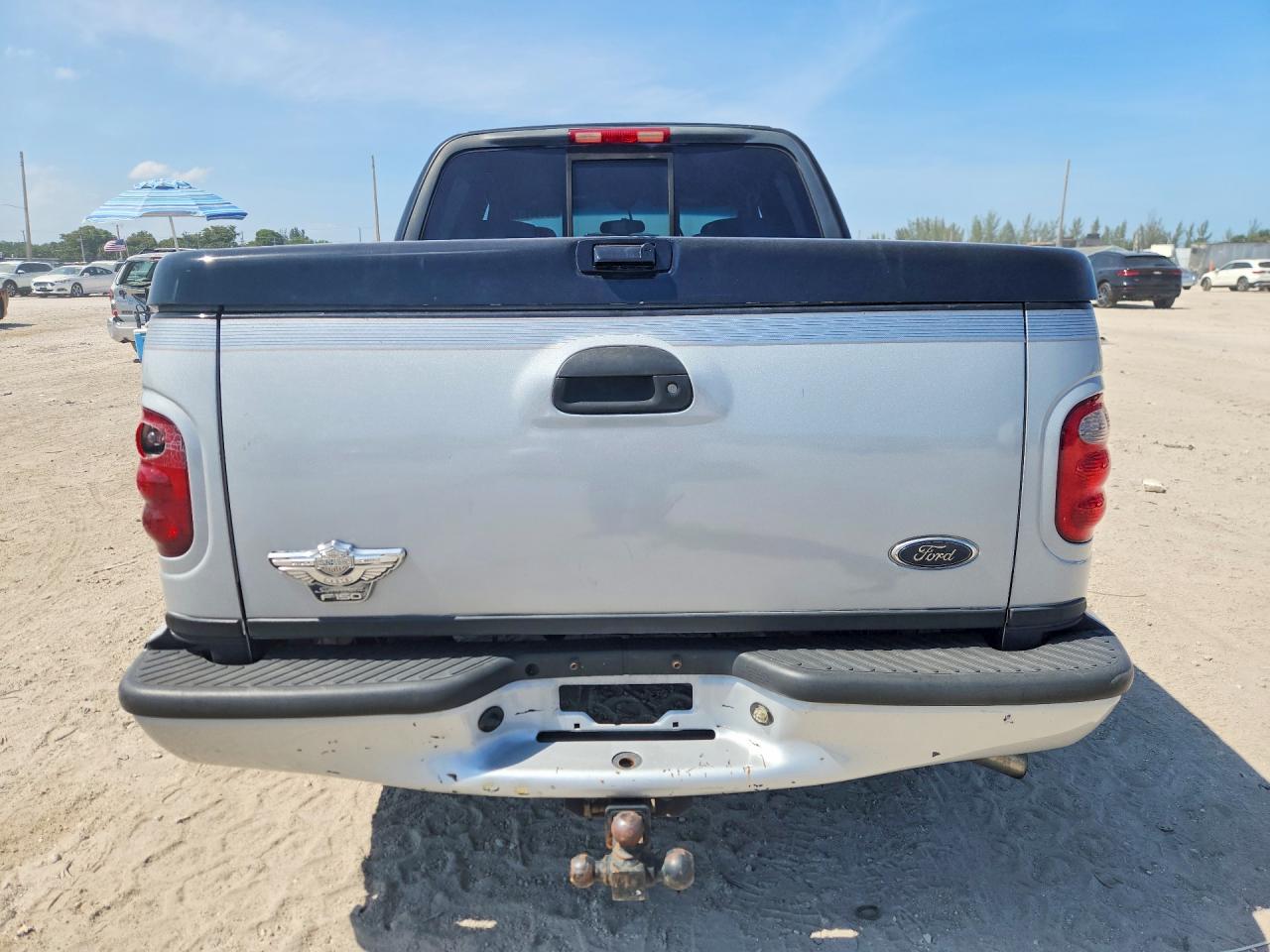 2003 Ford F150 Supercrew Harley Davidson Black vin: 1FTRW07393KB97927