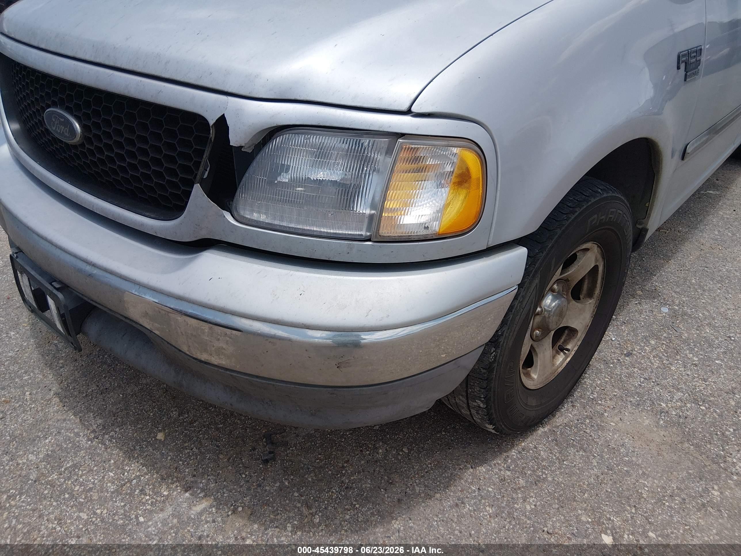 2003 Ford F-150 Lariat/xlt Silver vin: 1FTRW07603KC82276