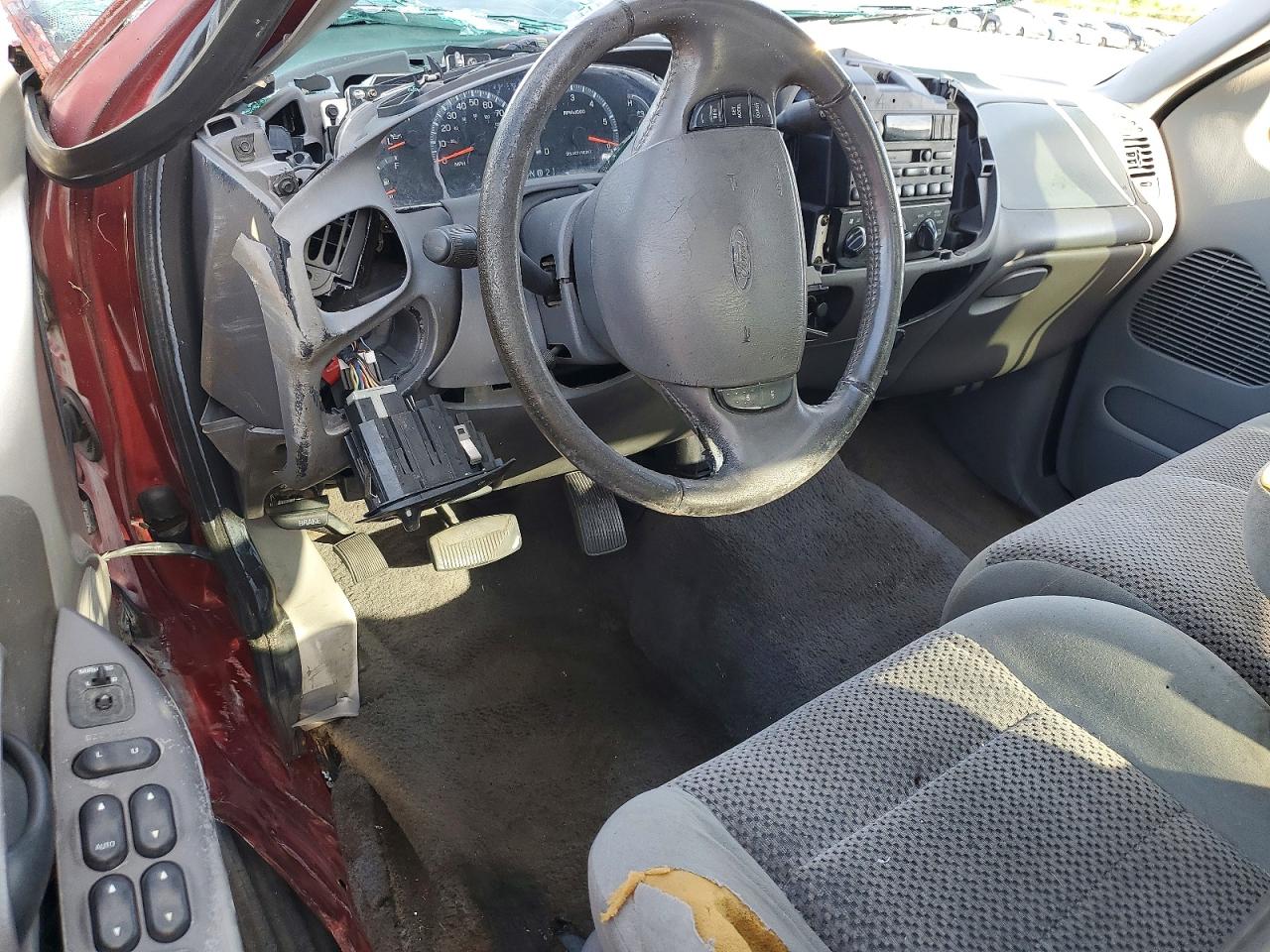 2002 Ford F150 Supercrew Red vin: 1FTRW07612KA75829