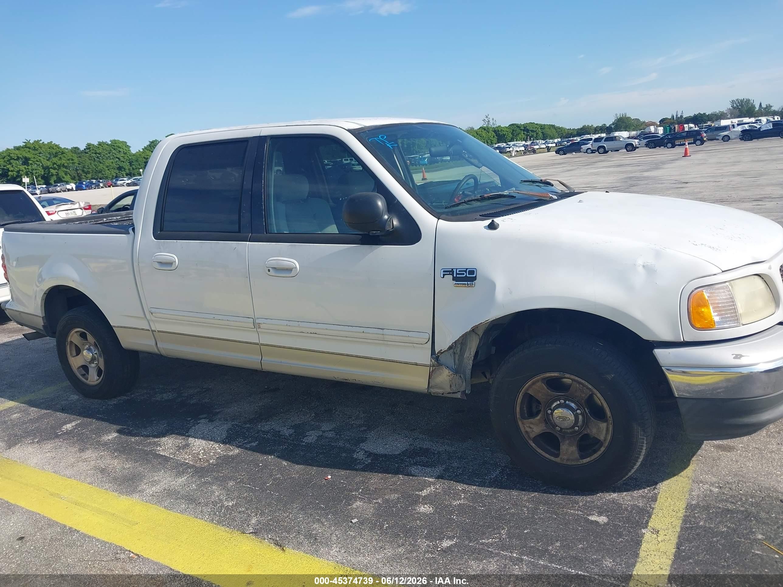 2003 Ford F-150 Lariat/xlt White vin: 1FTRW07613KB17143