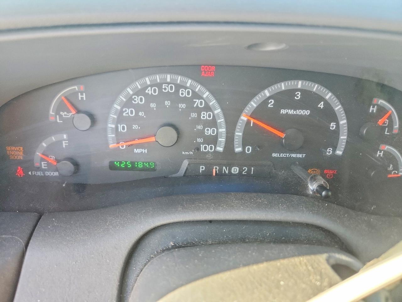 2003 Ford F150 Supercrew White vin: 1FTRW07623KD70200