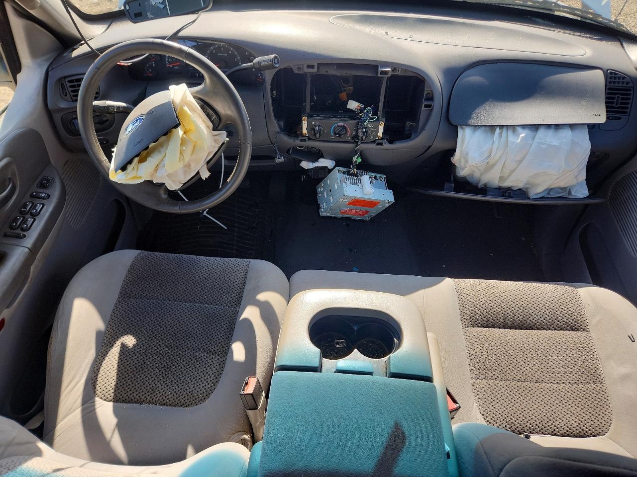 2003 Ford F150 Supercrew White vin: 1FTRW07633KD42079