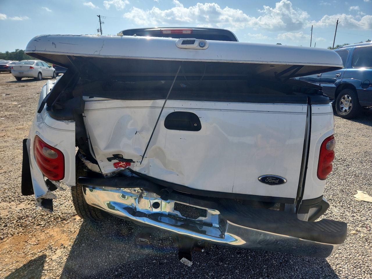2003 Ford F150 Supercrew White vin: 1FTRW07633KD42079
