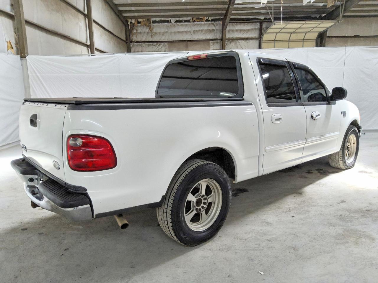 2003 Ford F150 Supercrew White vin: 1FTRW07653KA13657