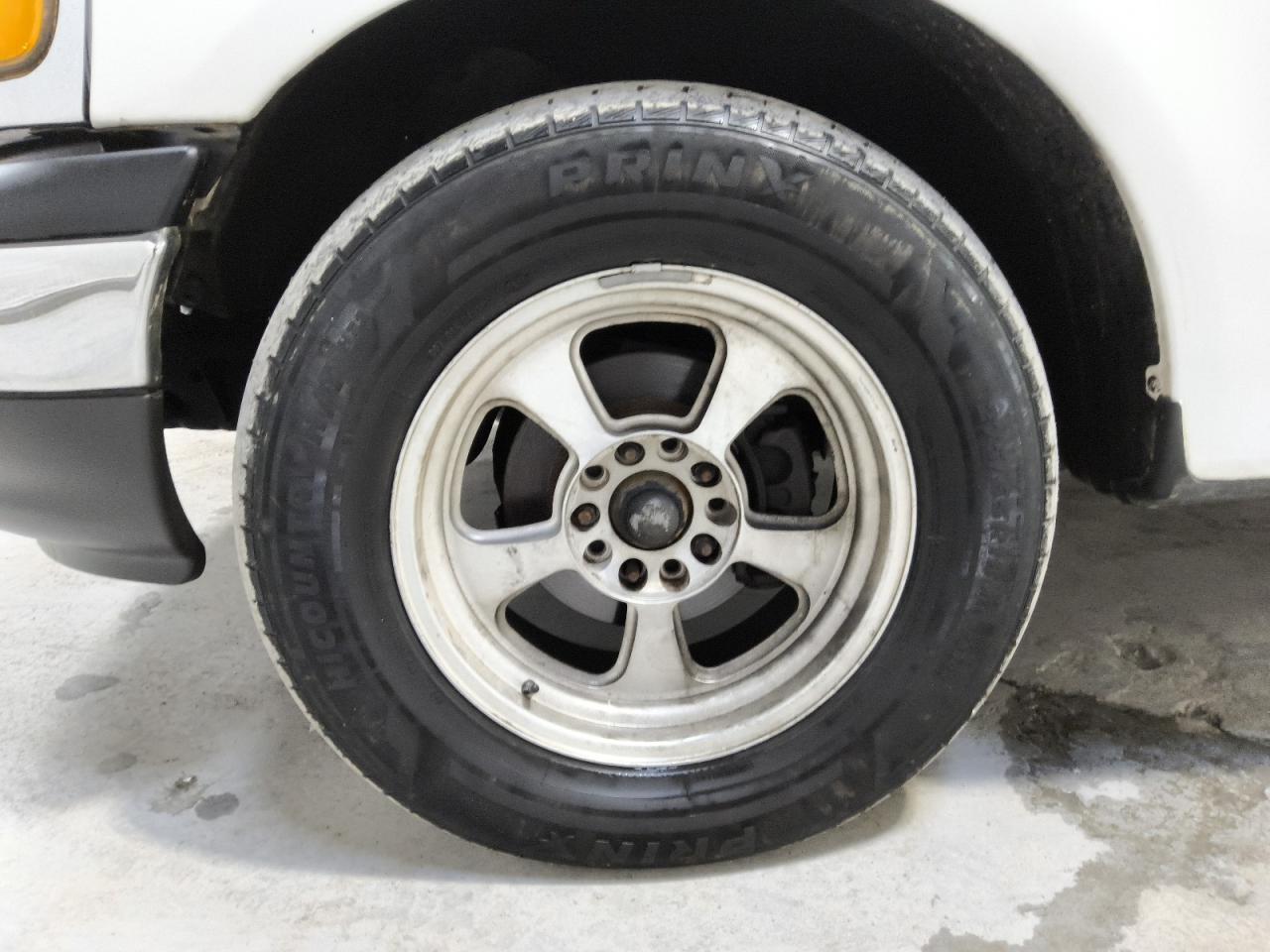2003 Ford F150 Supercrew White vin: 1FTRW07653KA13657 Damage: Left Front Wheel, Chipped, 10 Or More