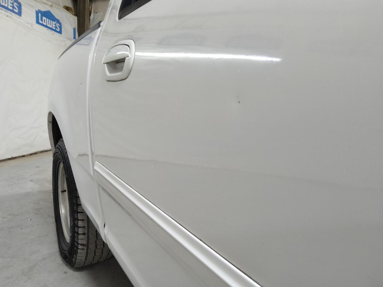 2003 Ford F150 Supercrew White vin: 1FTRW07653KA13657 Damage: Right Rear Door, Chipped, 3