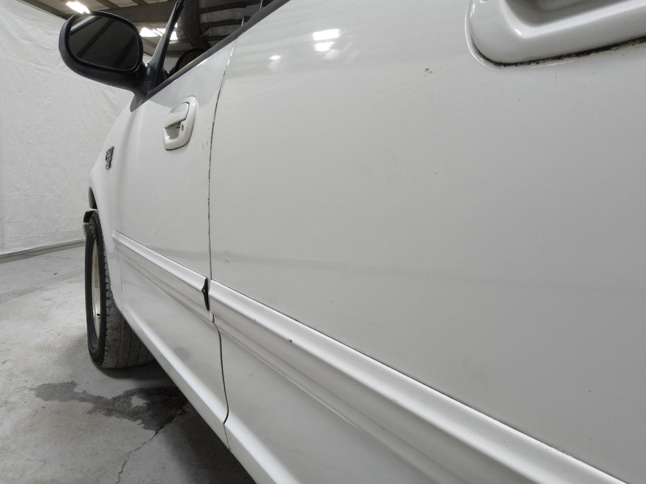 2003 Ford F150 Supercrew White vin: 1FTRW07653KA13657 Damage: Left Rear Door, Chipped, 4
