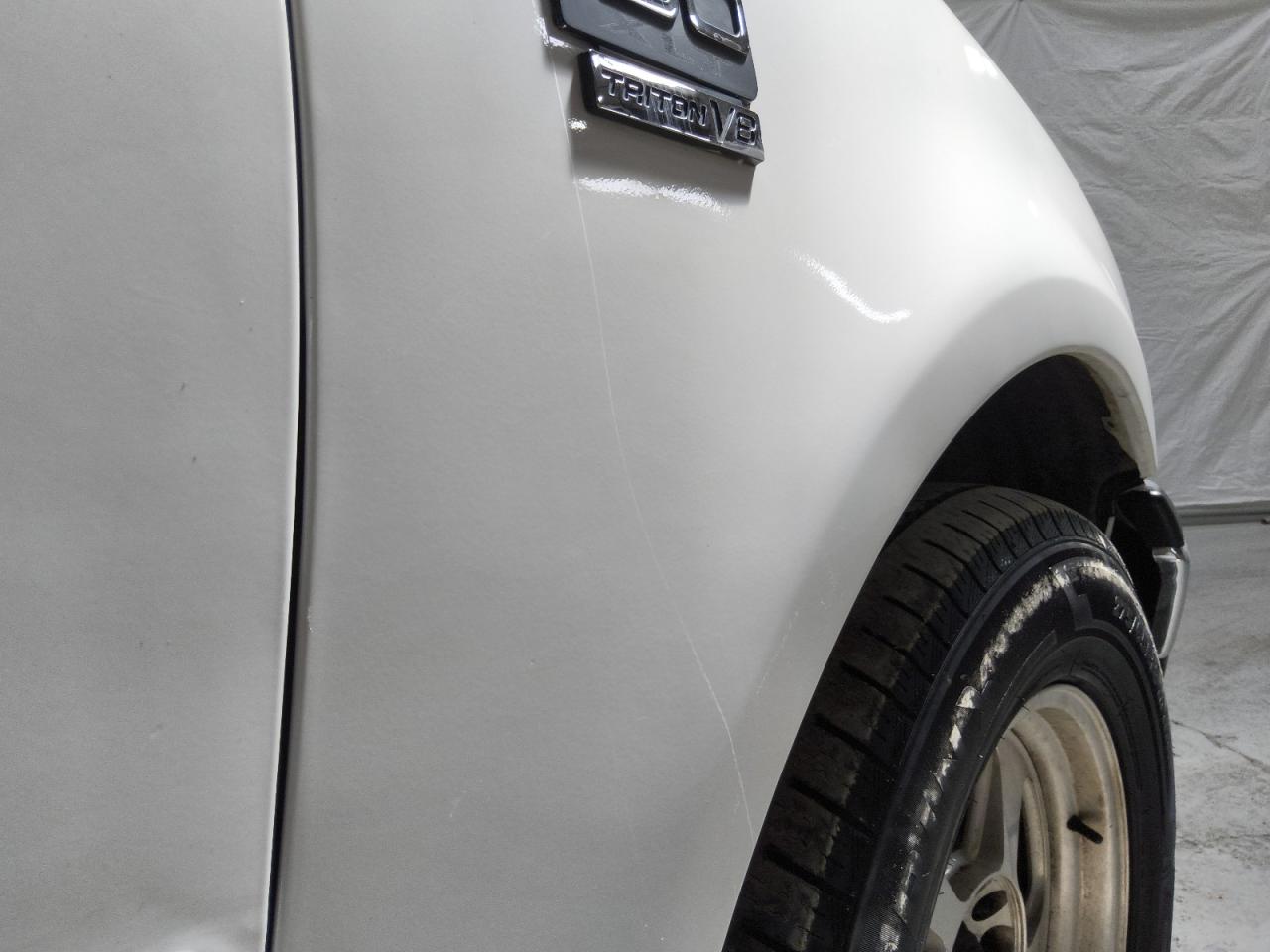 2003 Ford F150 Supercrew White vin: 1FTRW07653KA13657 Damage: Right Front Fender, Chipped, 3