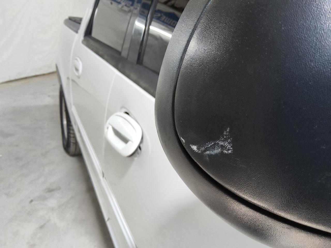 2003 Ford F150 Supercrew White vin: 1FTRW07653KA13657 Damage: Right Mirror, Chipped, 3