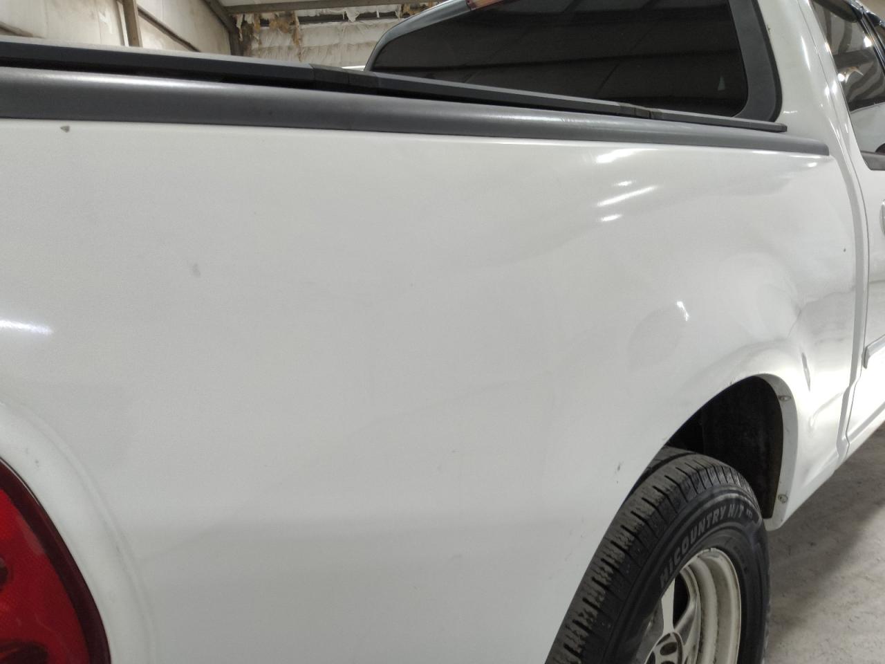 2003 Ford F150 Supercrew White vin: 1FTRW07653KA13657 Damage: Right Bed Side, Chipped, 4