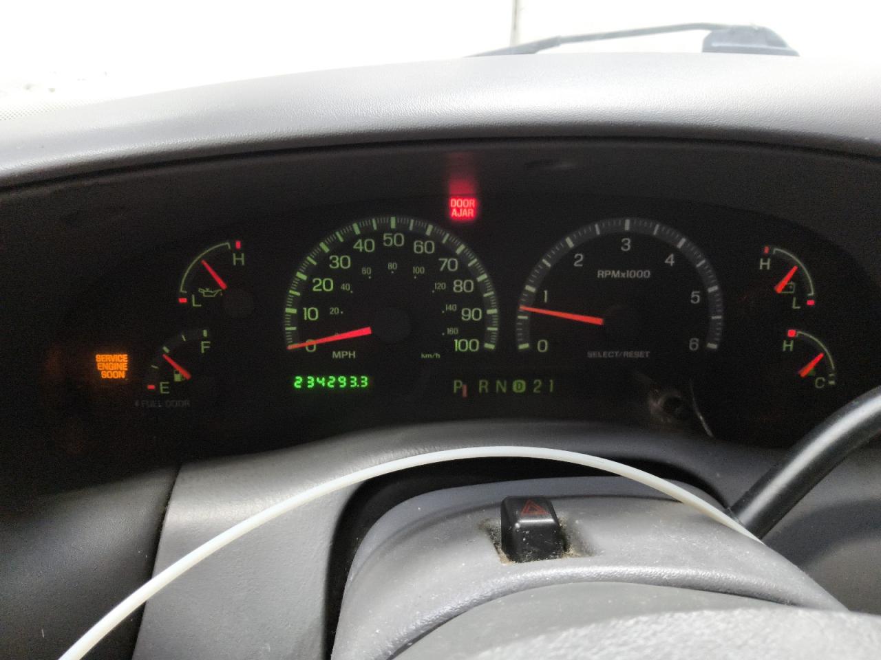 2003 Ford F150 Supercrew White vin: 1FTRW07653KA13657 Damage: Warning Light - Engine, On, Unacceptable