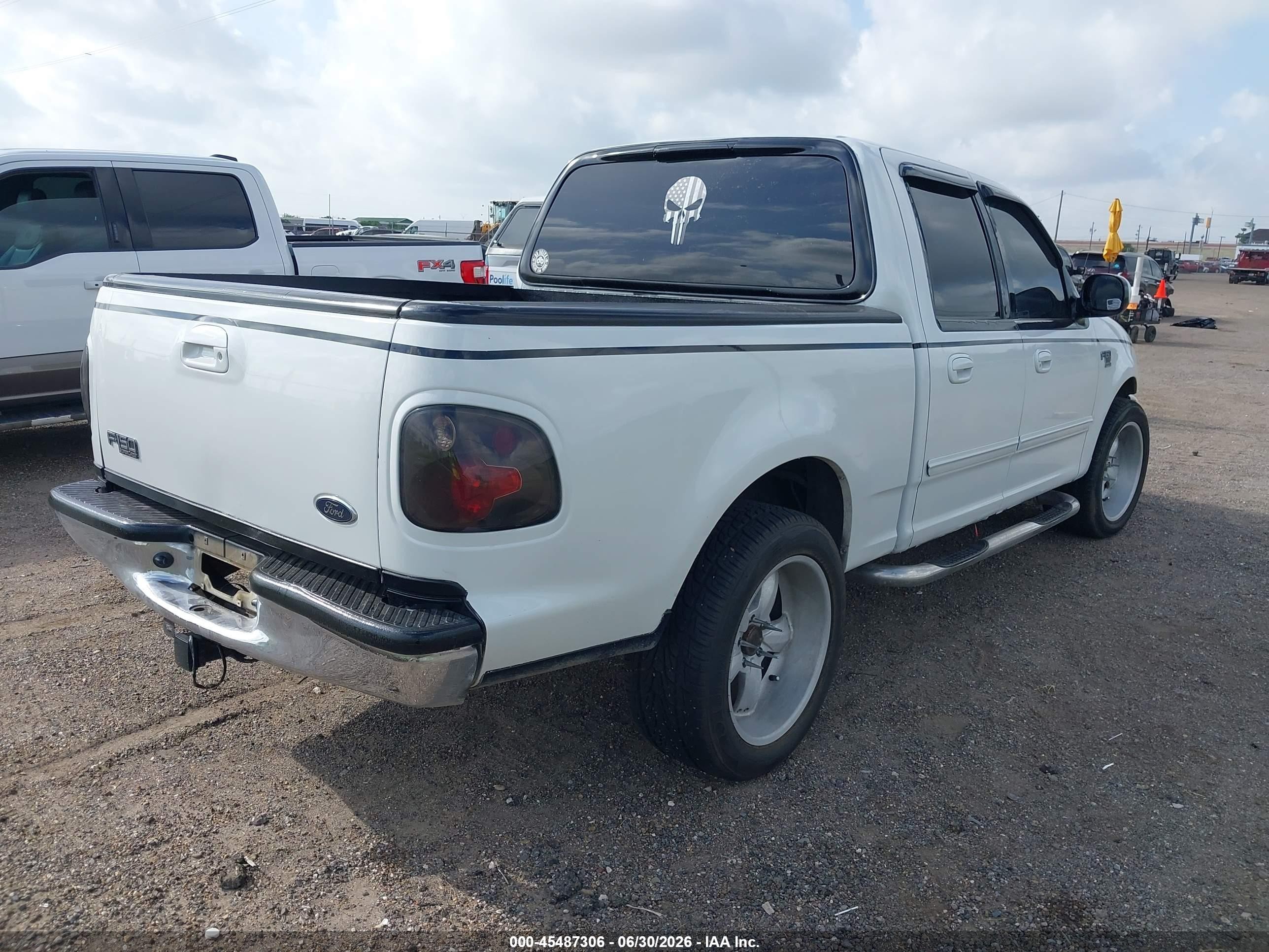 2003 Ford F-150 Lariat/xlt White vin: 1FTRW07673KA30654