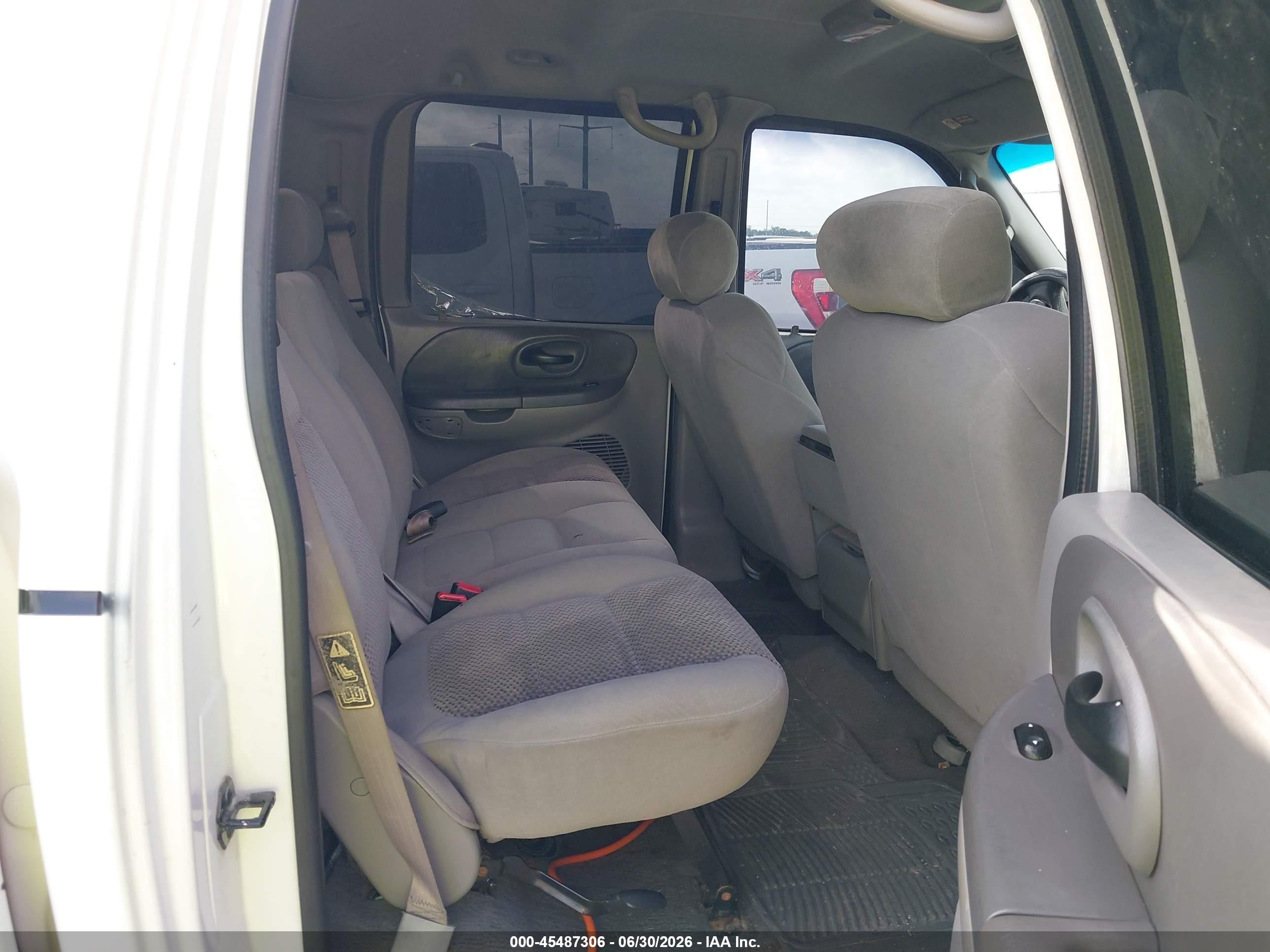 2003 Ford F-150 Lariat/xlt White vin: 1FTRW07673KA30654