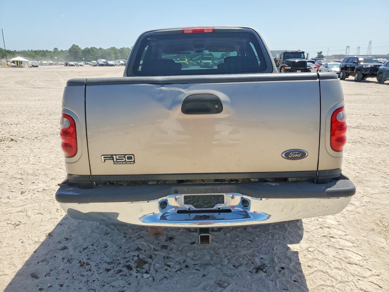2003 Ford F150 Supercrew Tan vin: 1FTRW07673KC11463