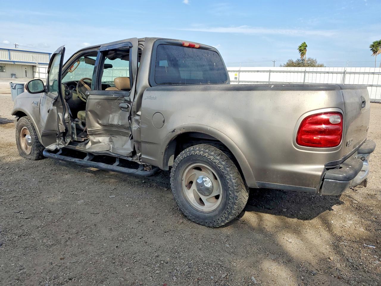 2003 Ford F150 Supercrew Tan vin: 1FTRW07683KA45678