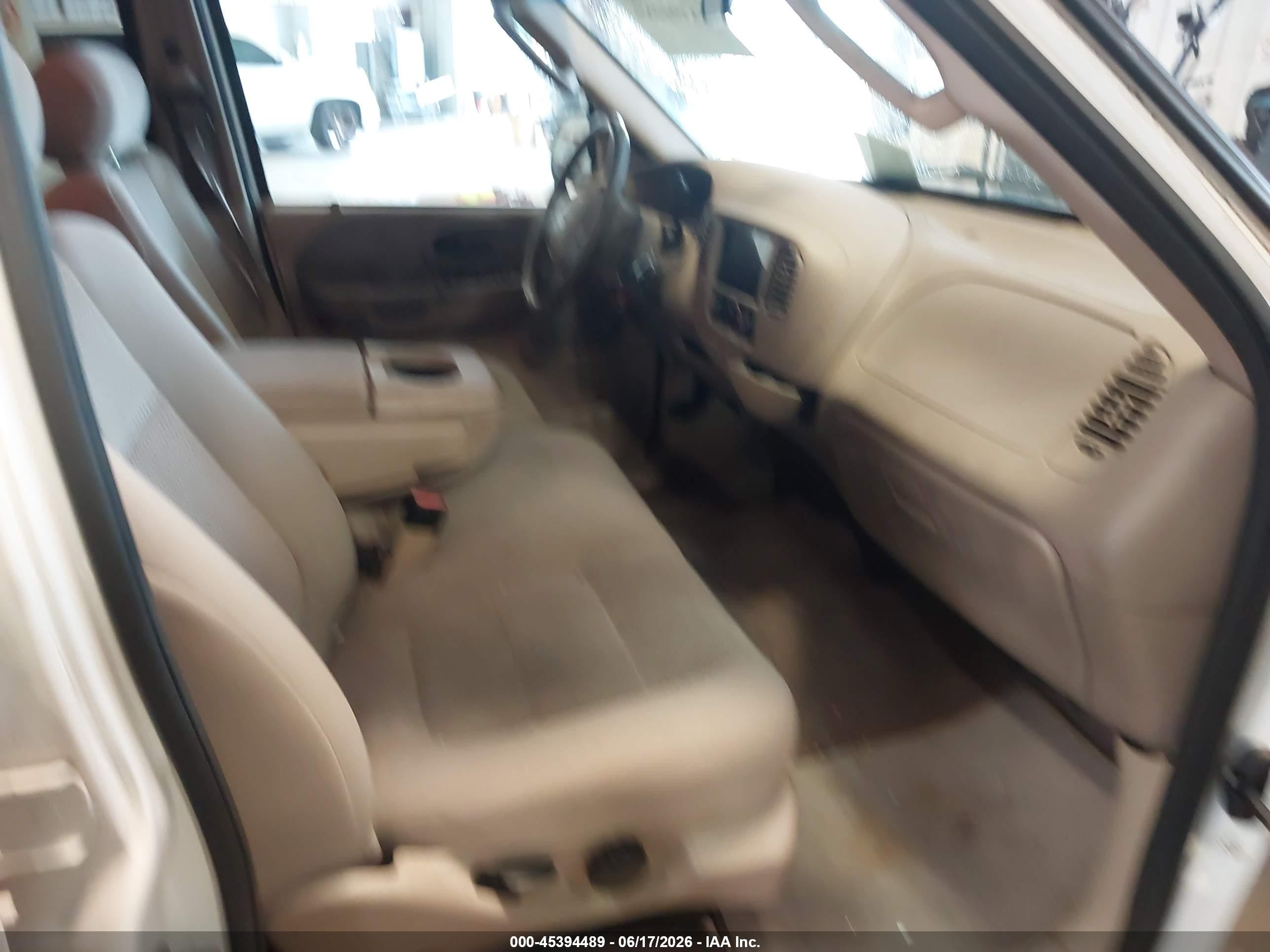 2003 Ford F-150 Lariat/xlt White vin: 1FTRW07683KA58205