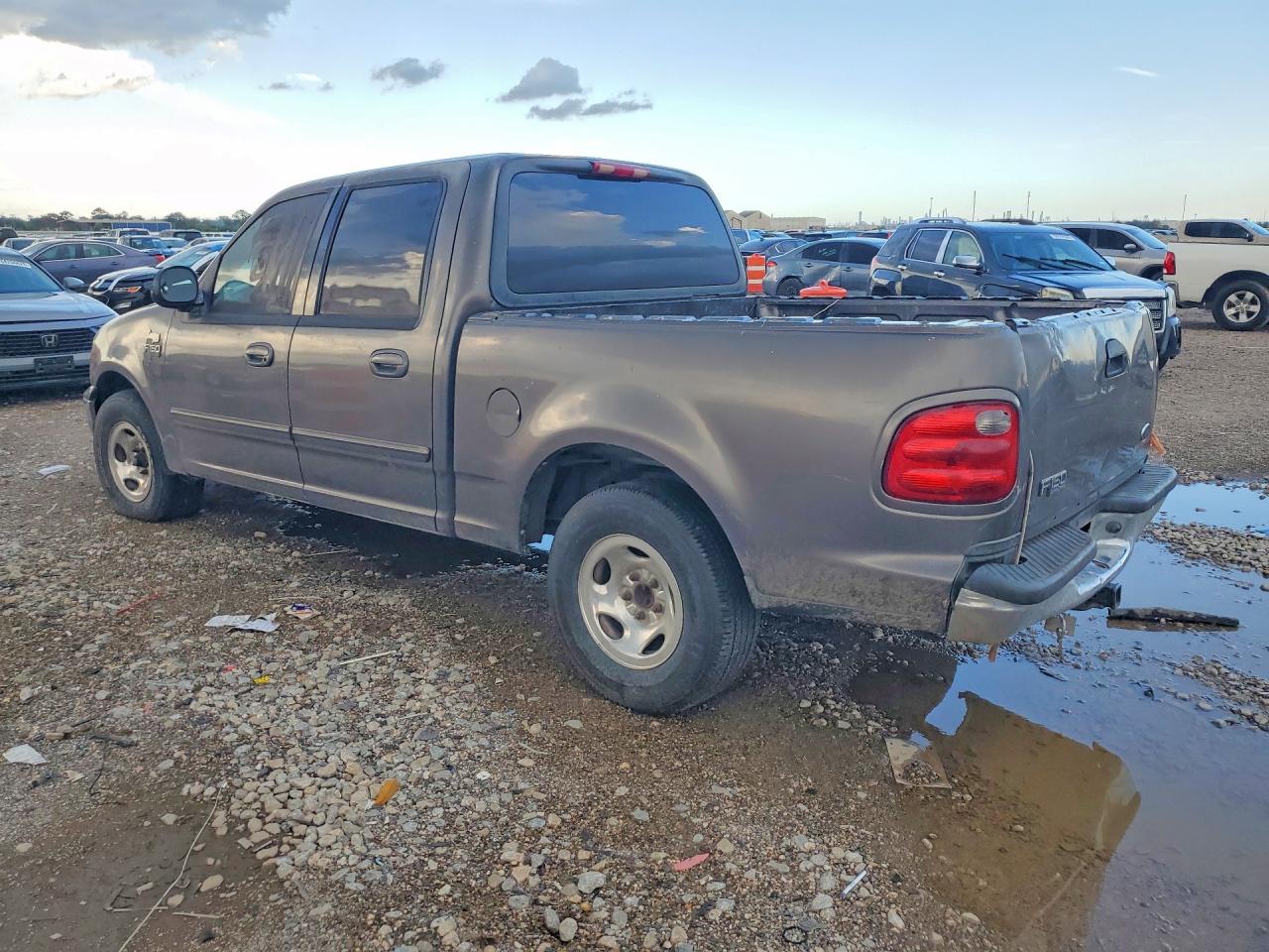 2003 Ford F150 Supercrew Gray vin: 1FTRW07683KC17983