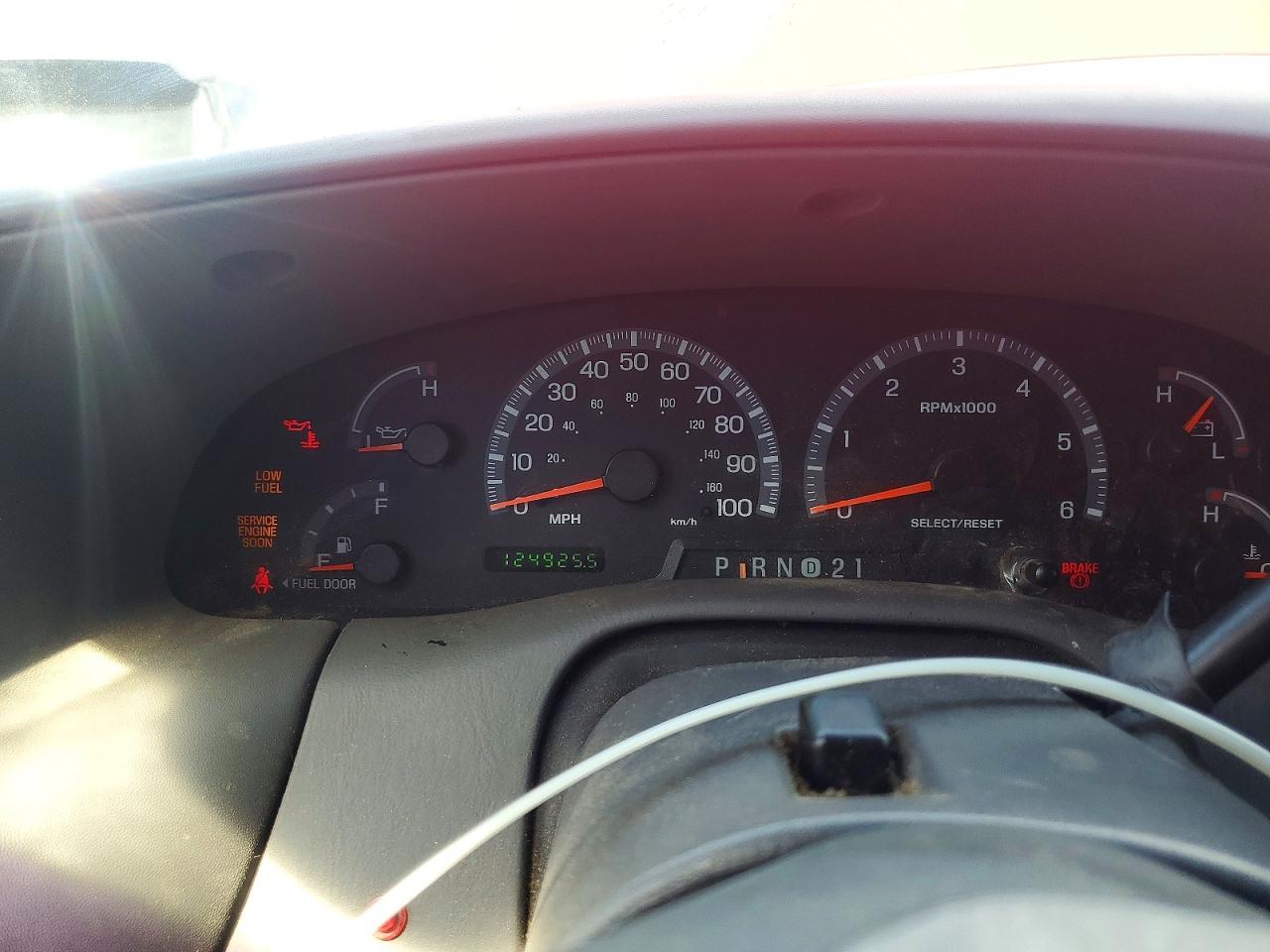 2002 Ford F150 Supercrew Red vin: 1FTRW07692KA12977