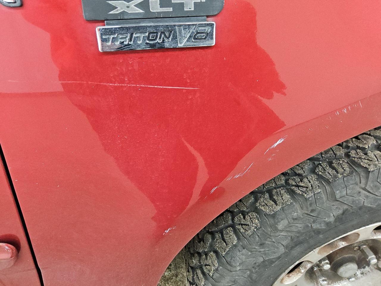 2002 Ford F150 Supercrew Бордовый vin: 1FTRW07692KB56996 Damage: Right Front Fender, Multiple Scratches Heavy, 4