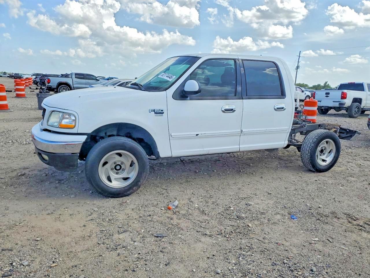 2003 Ford F150 Supercrew White vin: 1FTRW07693KD28641