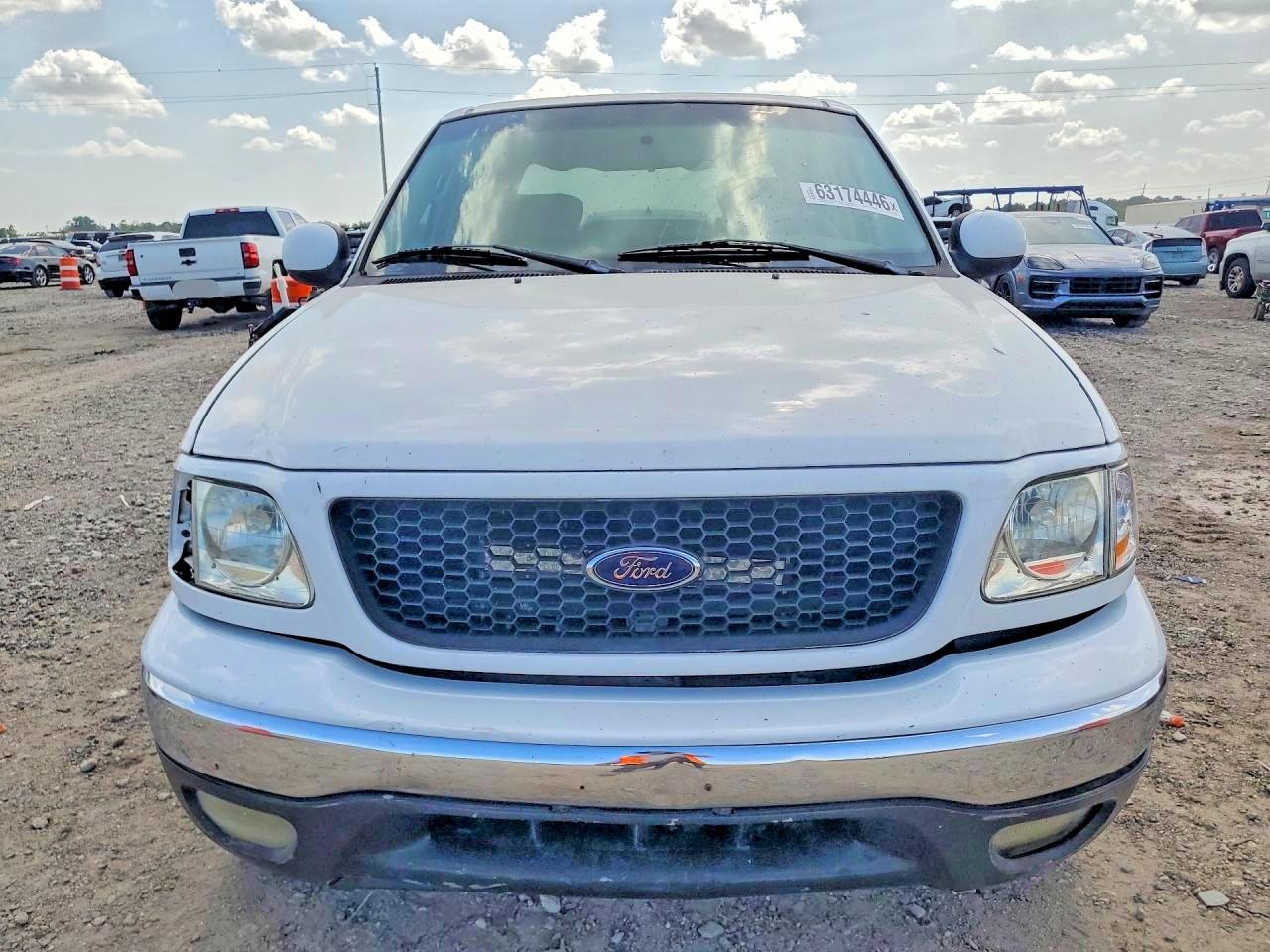 2003 Ford F150 Supercrew White vin: 1FTRW07693KD28641