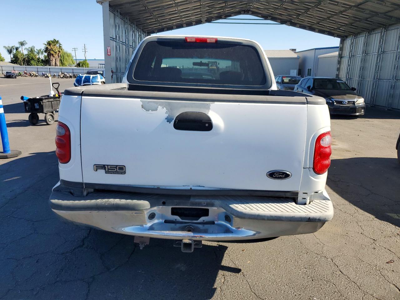 2002 Ford F150 Supercrew White vin: 1FTRW07L02KB57279