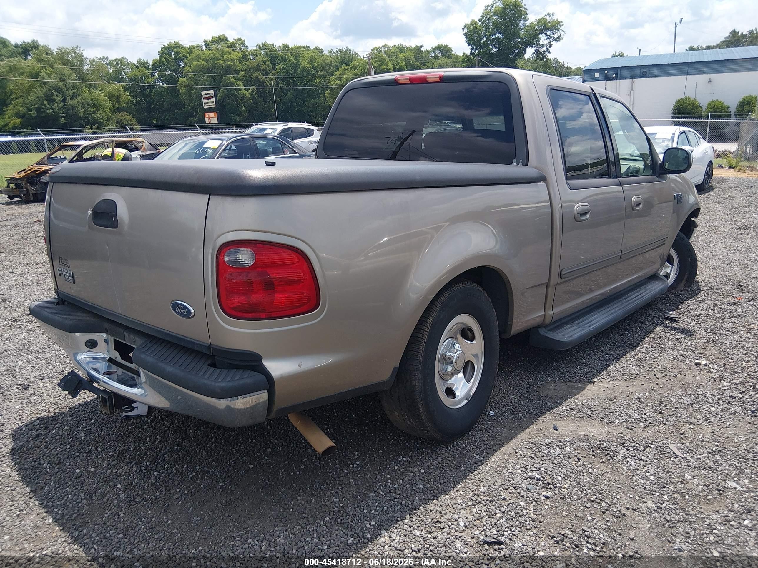 2002 Ford F-150 Lariat/xlt Золотой vin: 1FTRW07L02KC12992