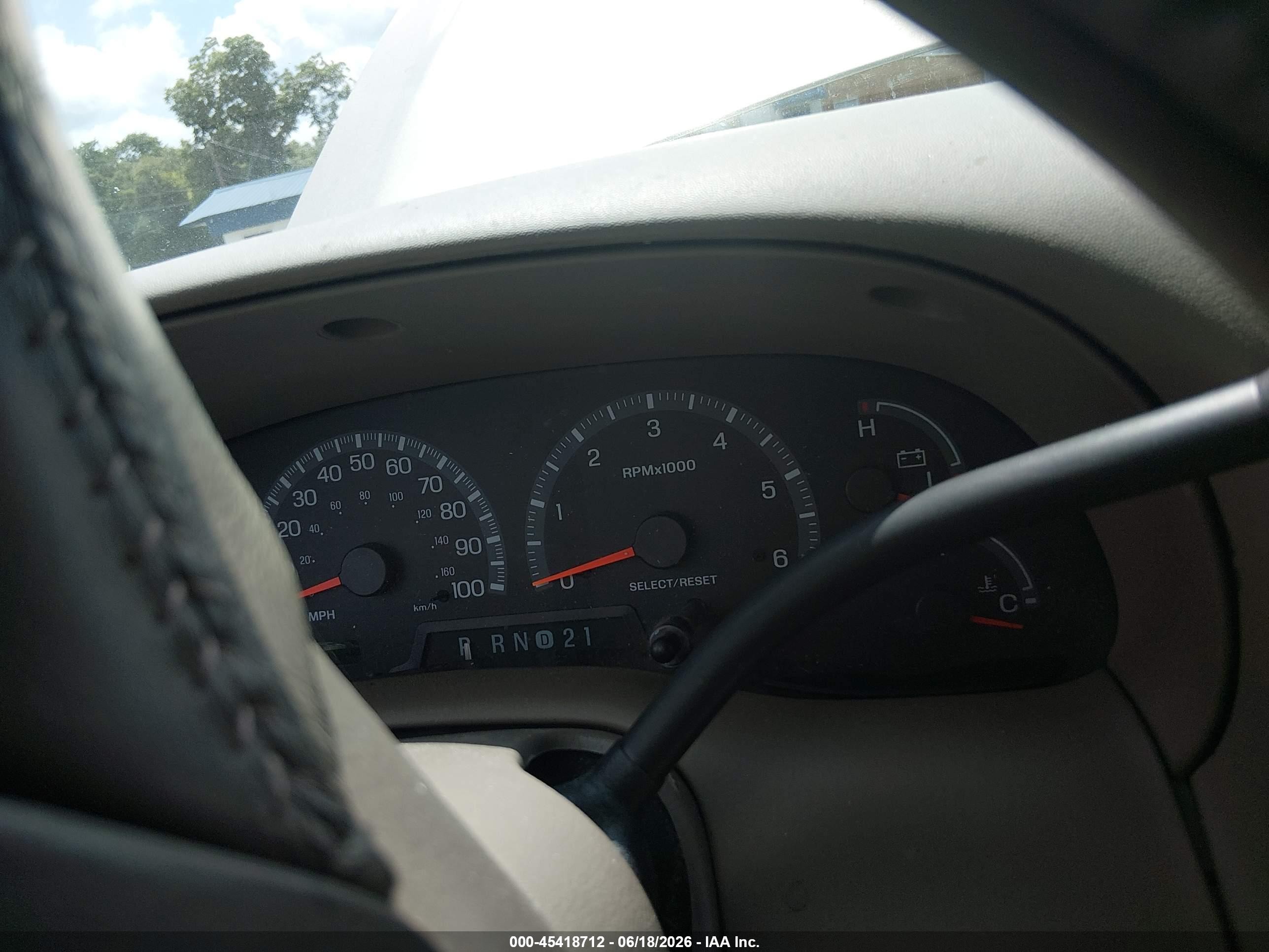 2002 Ford F-150 Lariat/xlt Золотой vin: 1FTRW07L02KC12992