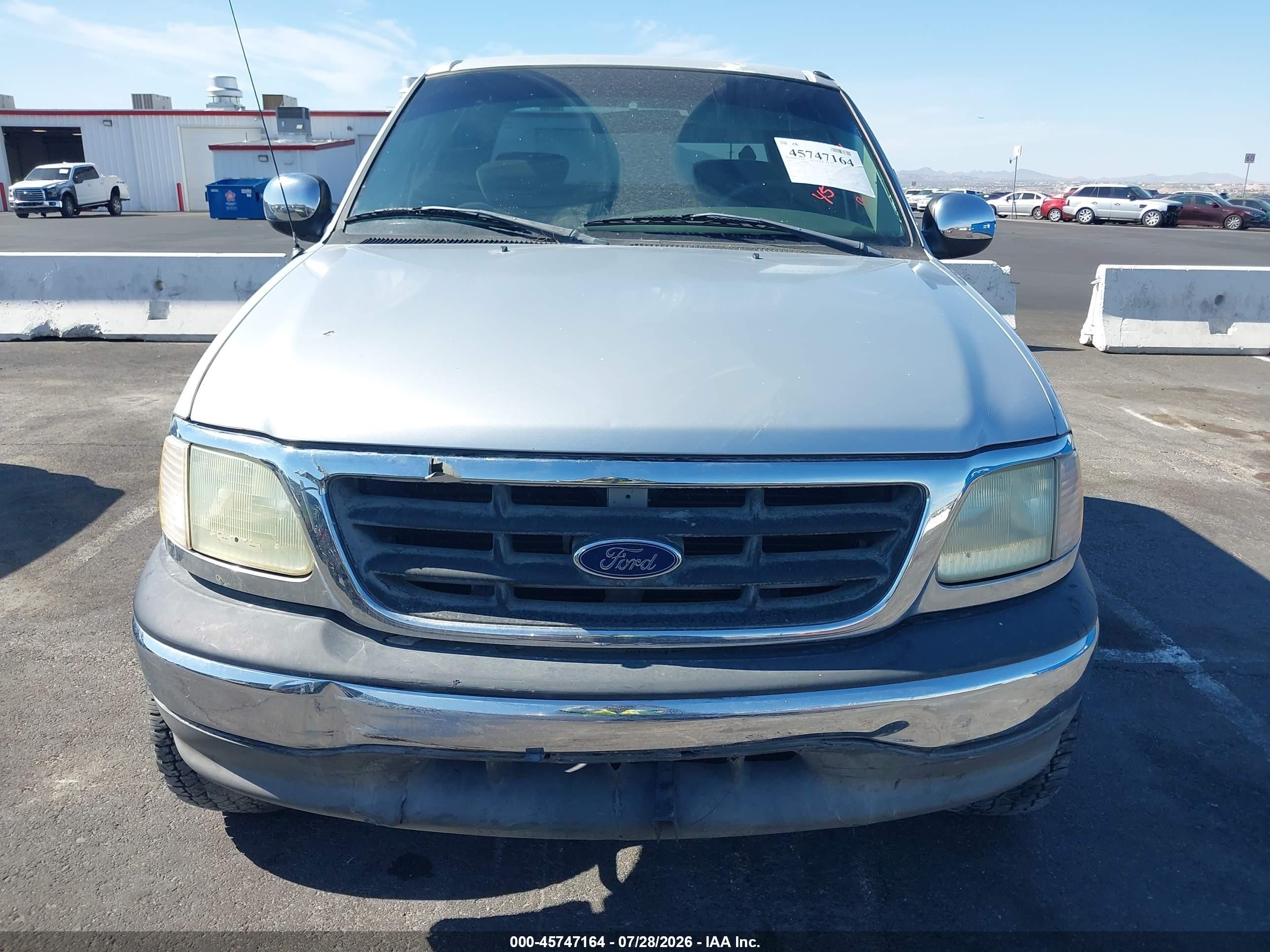 2002 Ford F-150 Lariat/xlt Silver vin: 1FTRW07L02KD05267