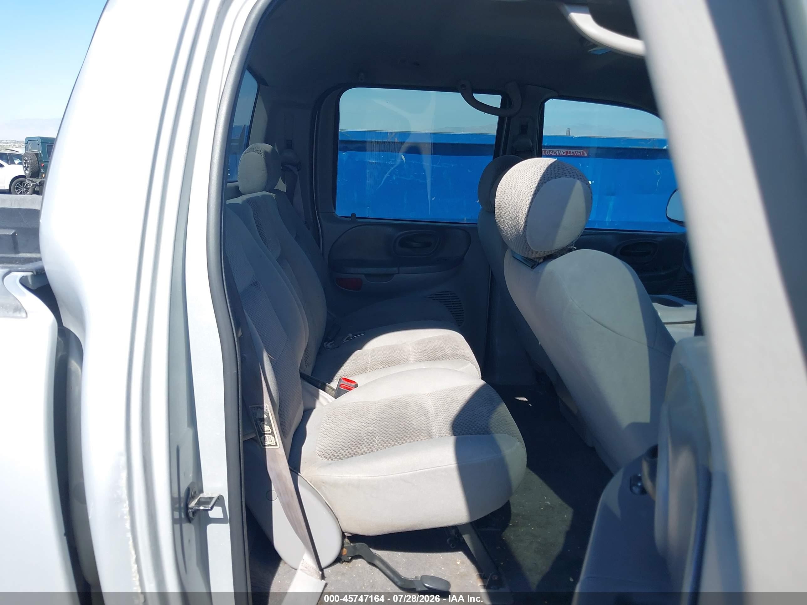 2002 Ford F-150 Lariat/xlt Silver vin: 1FTRW07L02KD05267