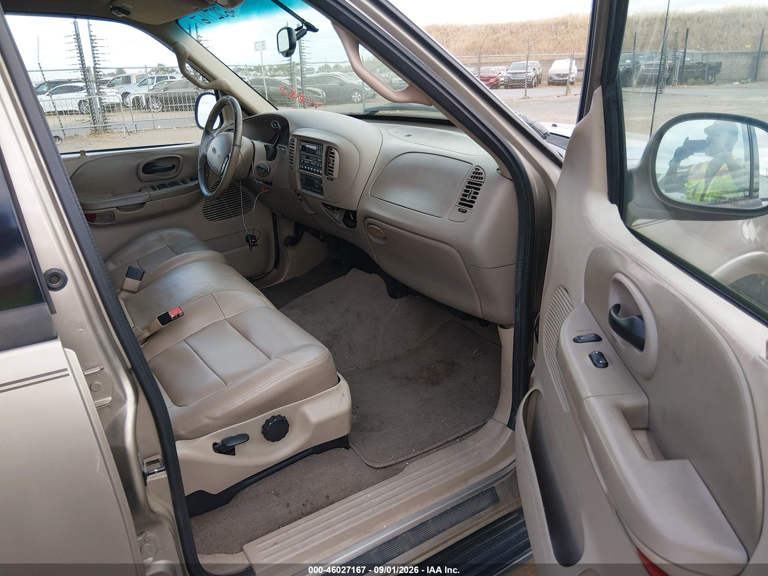 2002 Ford F-150 Lariat/xlt Желто-коричневый vin: 1FTRW07L12KA60222
